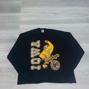 Iowa Hawkeyes Vintage Crewneck